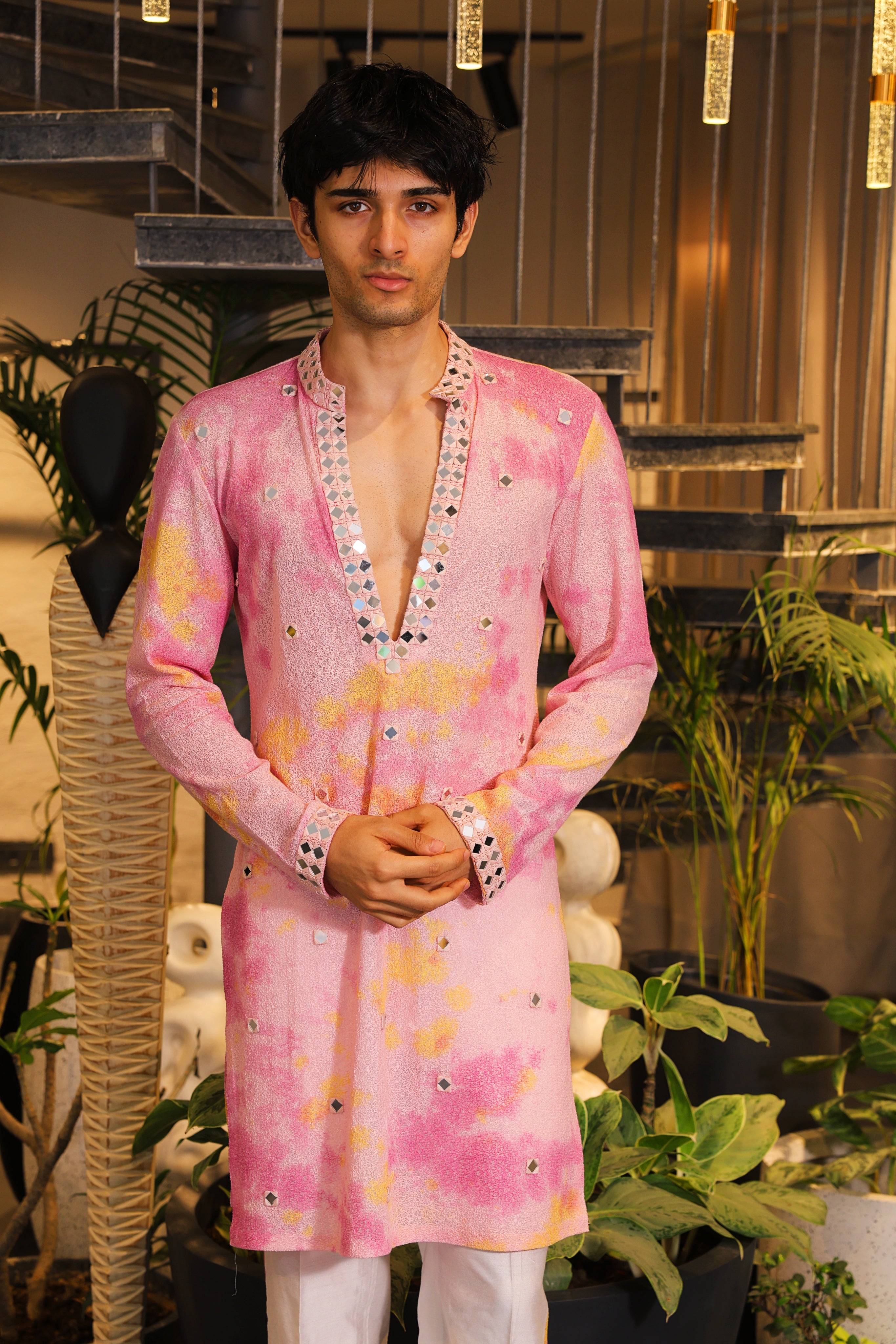 Pink tie-dye mirror work kurta with pants