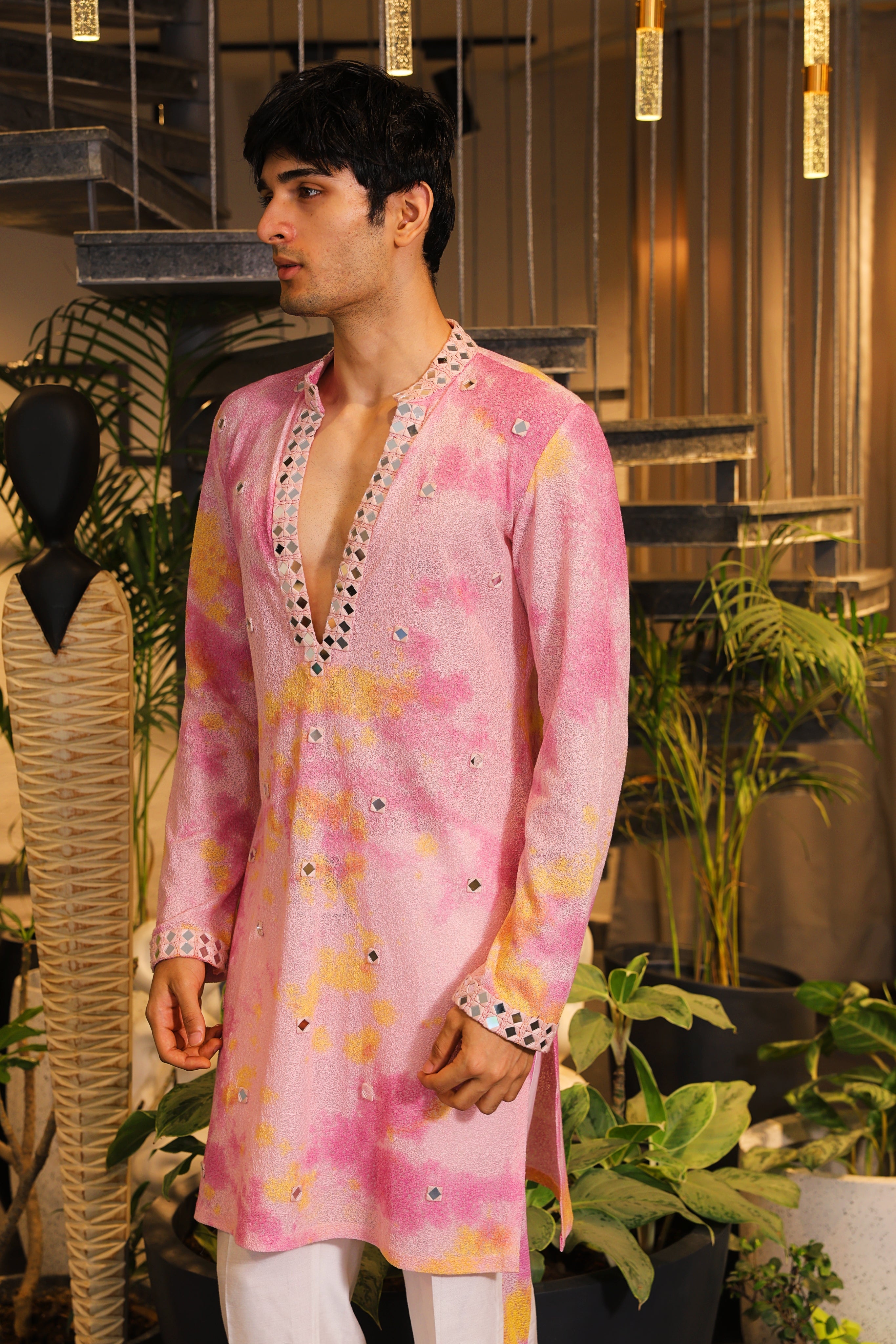Pink tie-dye mirror work kurta with pants