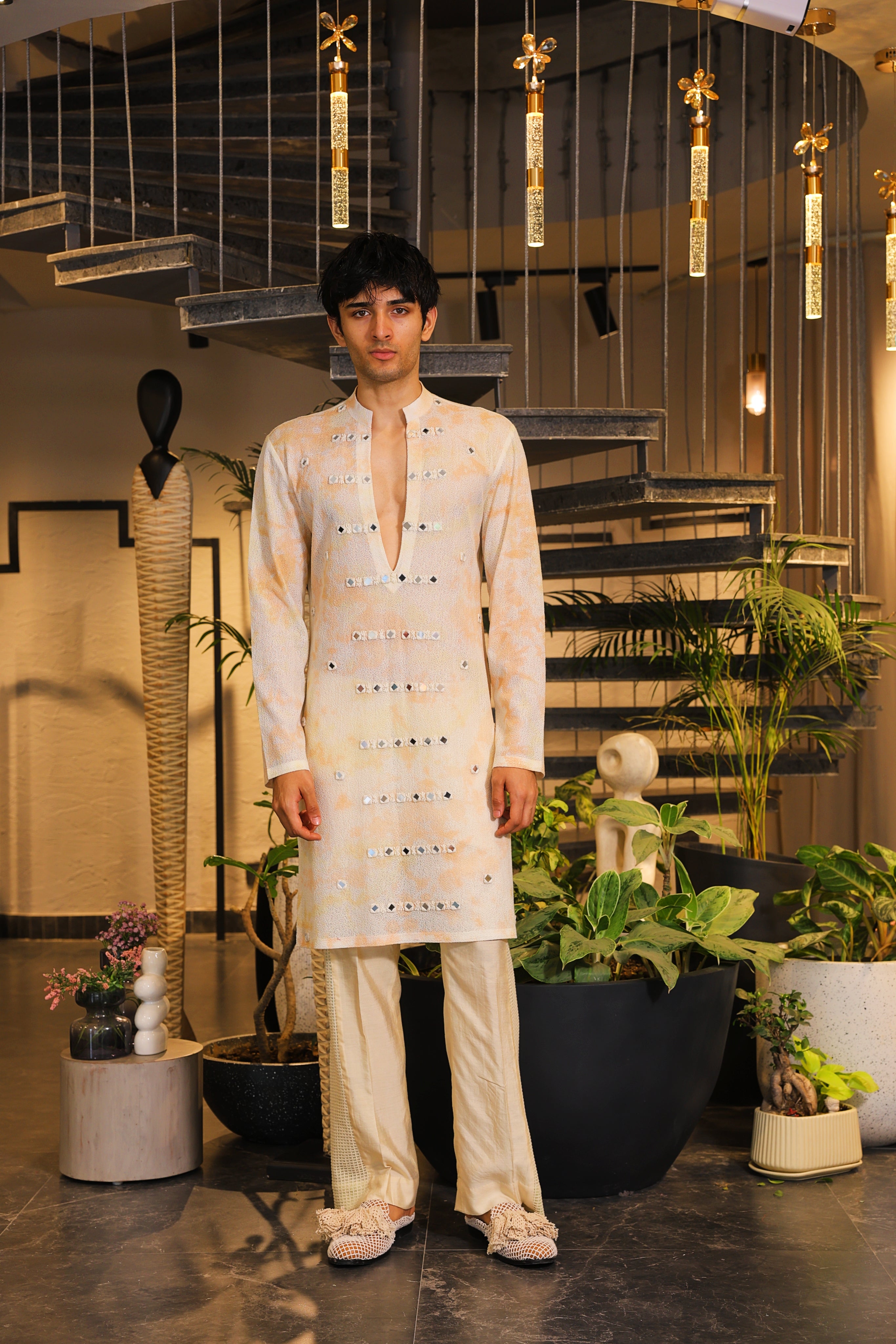Tie-dye mirror work kurta with pants