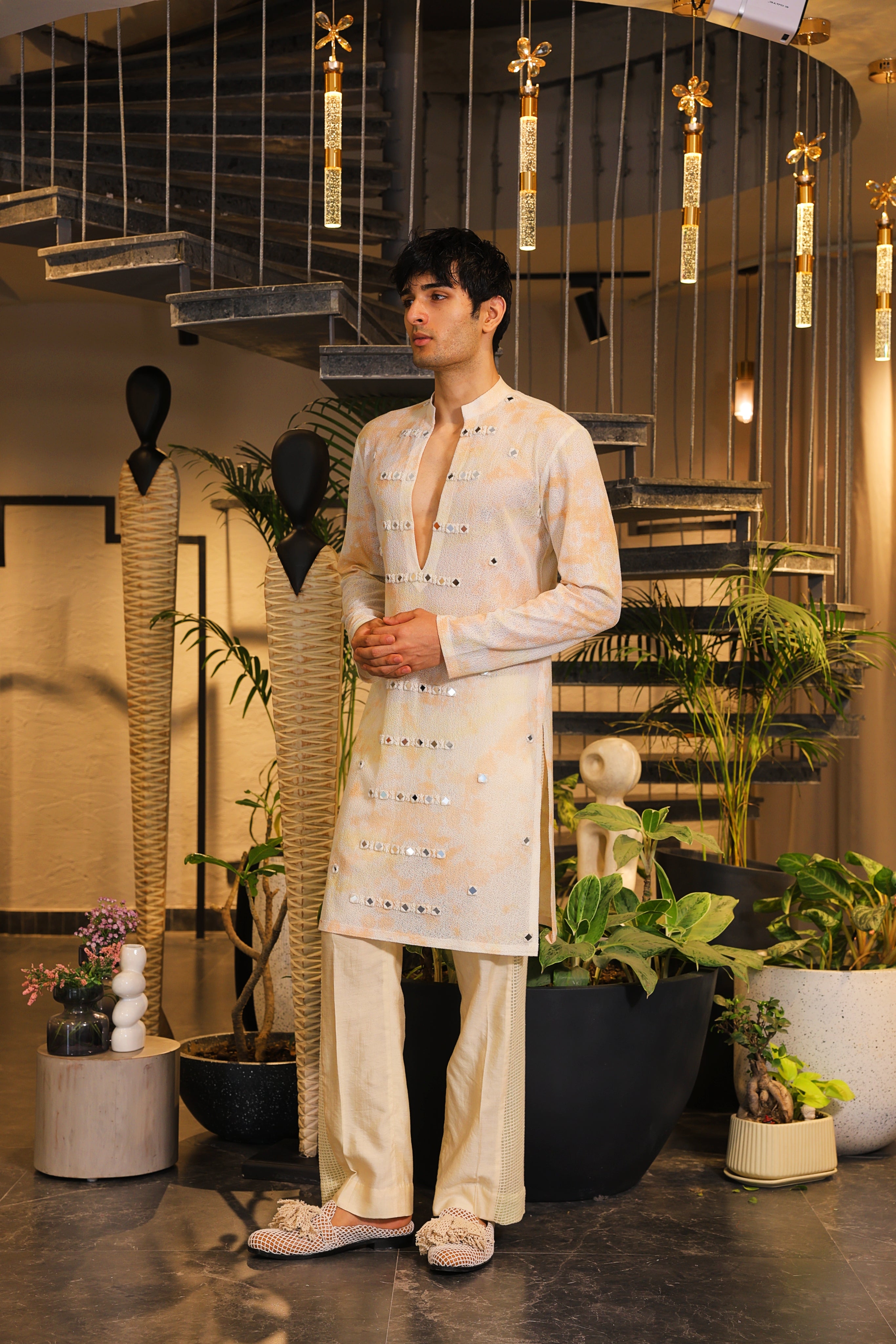 Tie-dye mirror work kurta with pants