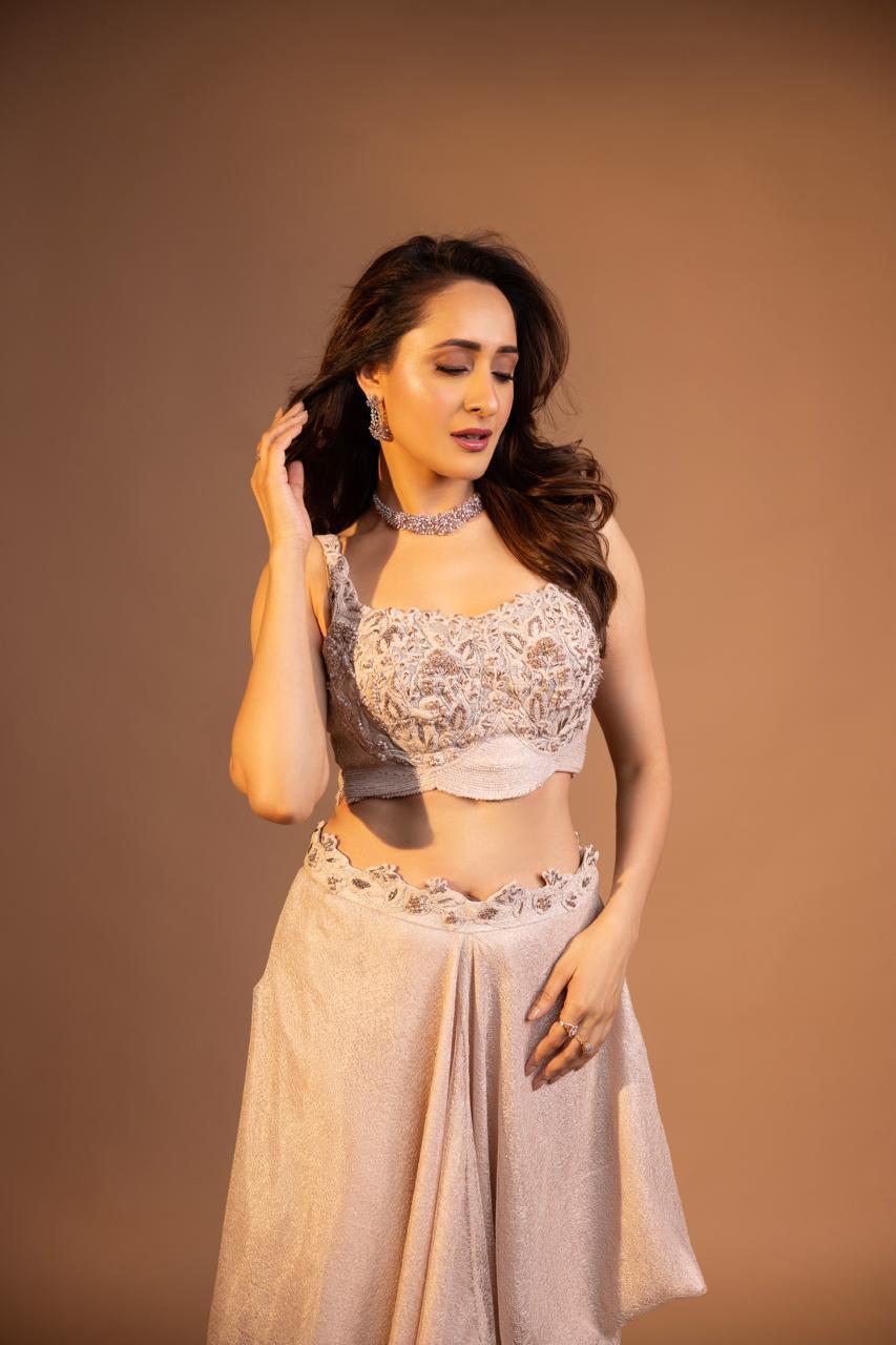 Pragya jaiswal drape skirt with cape