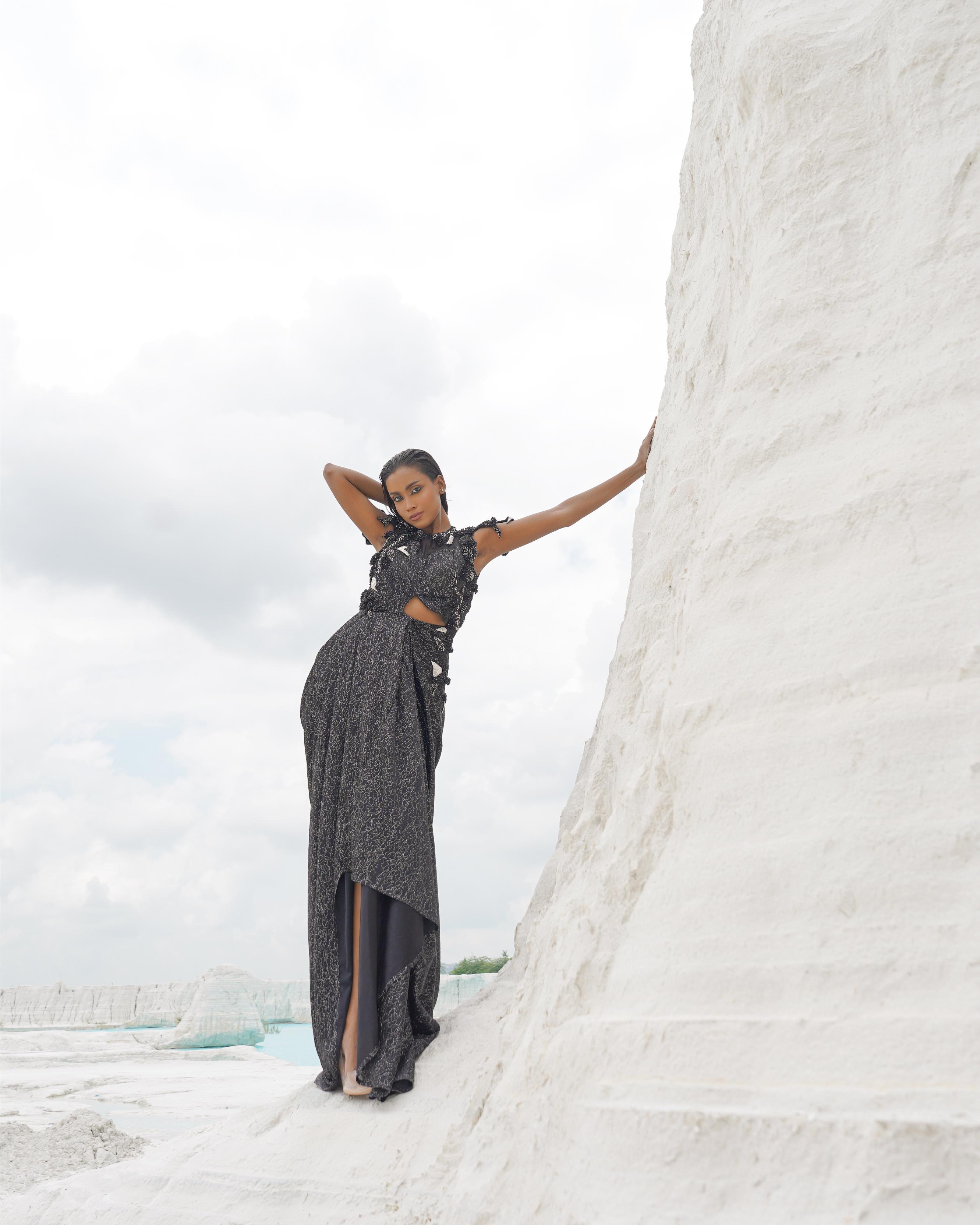 BLACK ETHNOWAVE GOWN