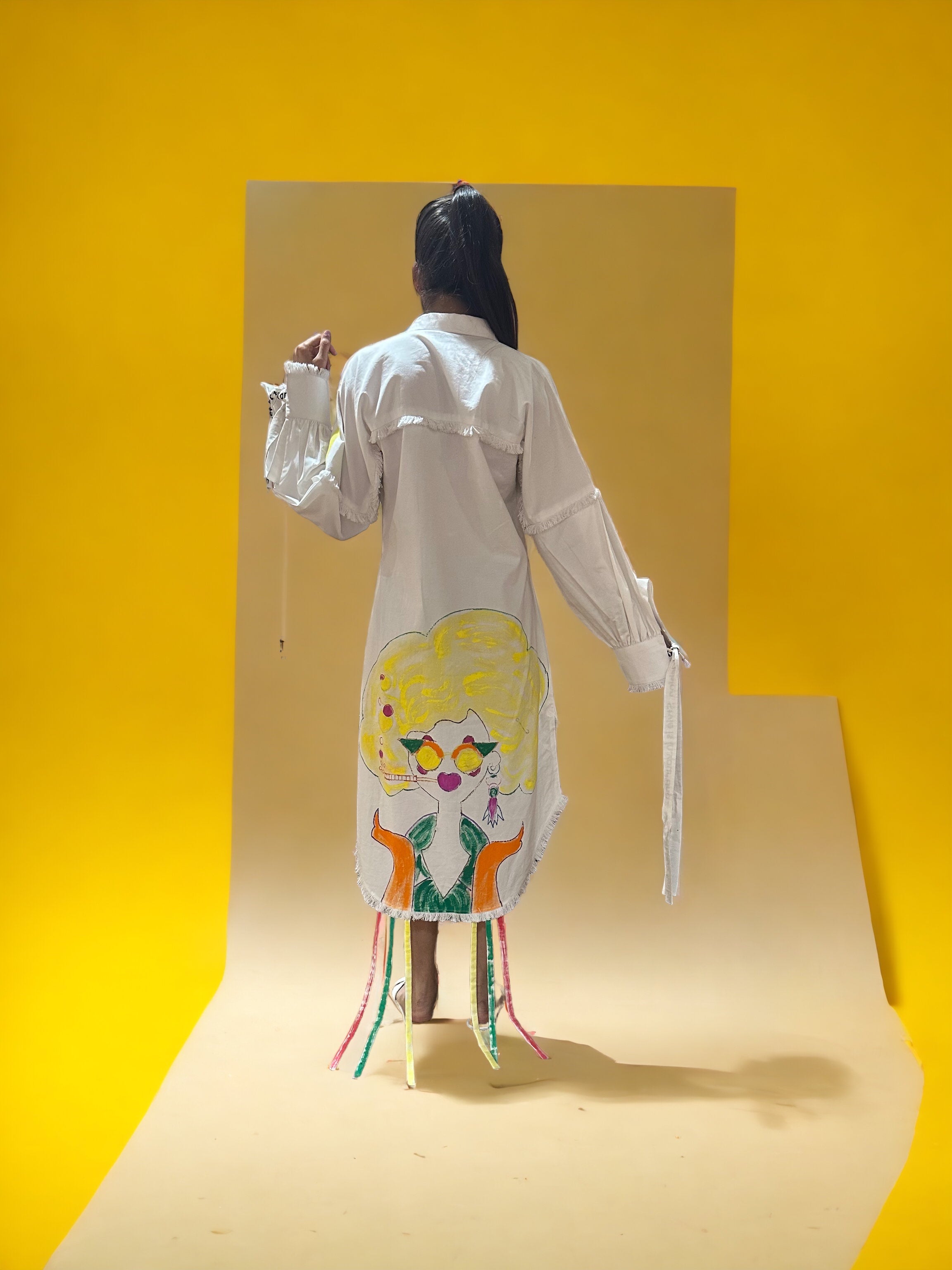 WHITE LONG SHIRT DRESS WITH POCKETS AND STINGS