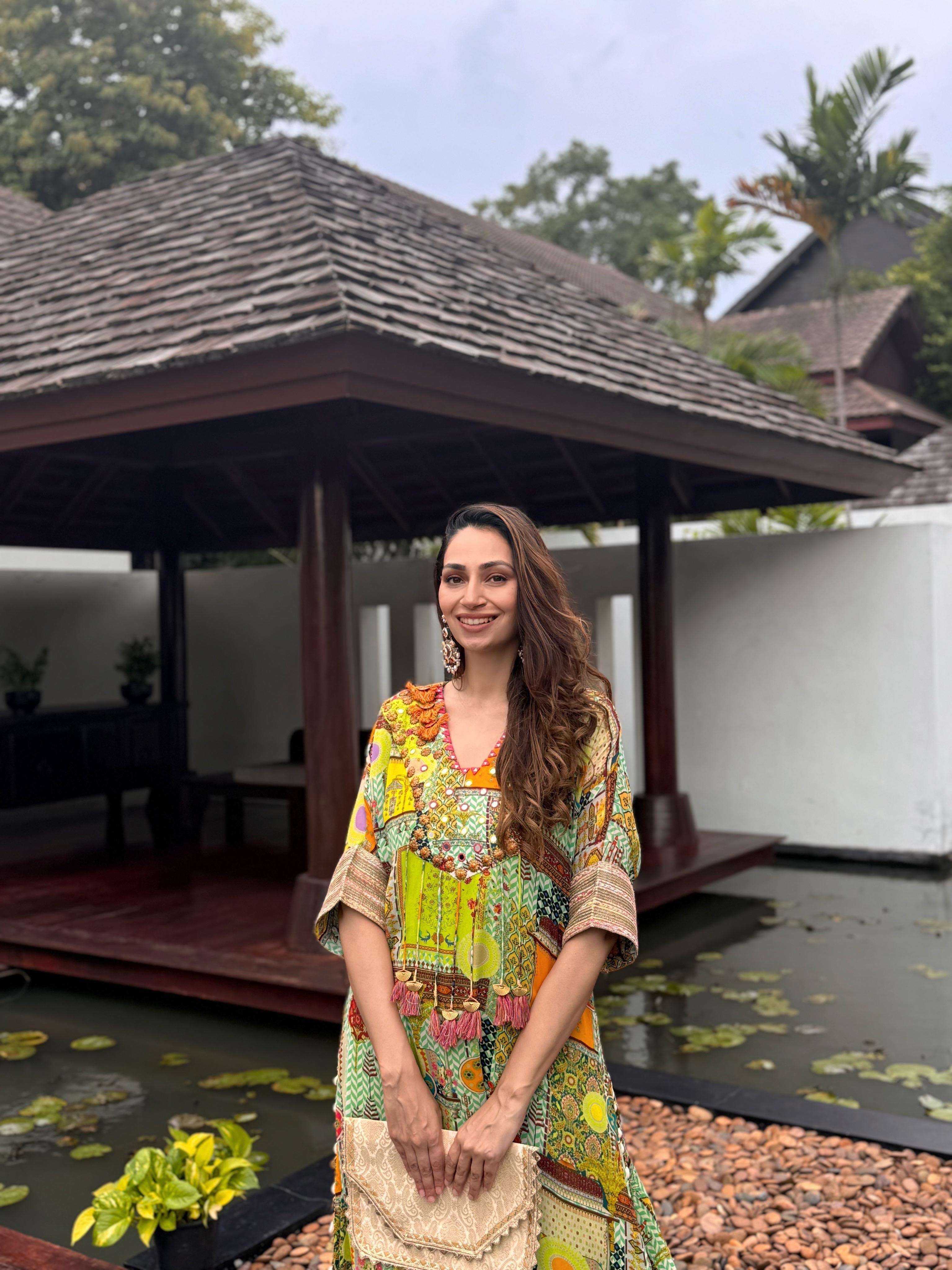 Festive green multi-coloured kaftan set
