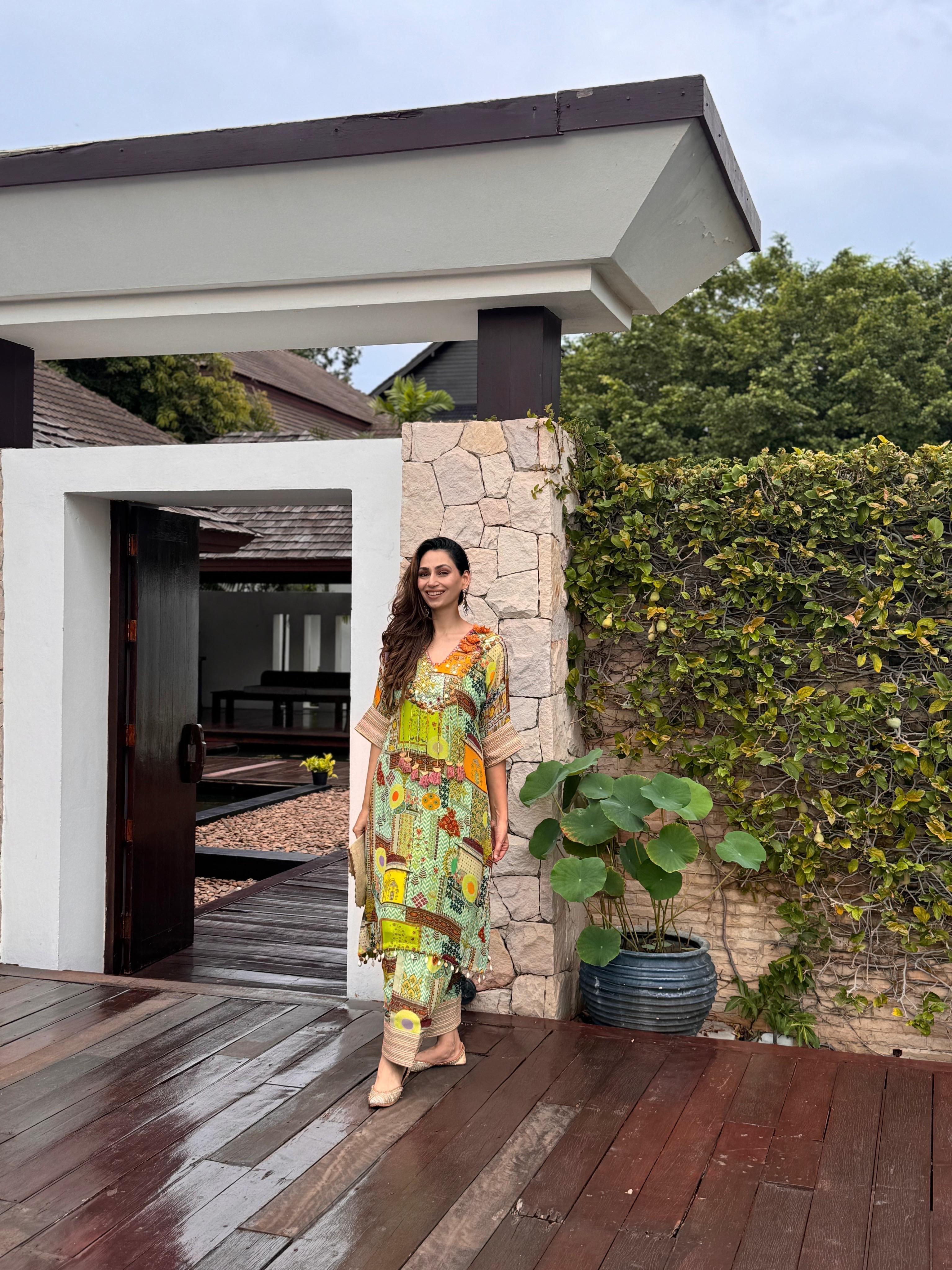 Festive green multi-coloured kaftan set