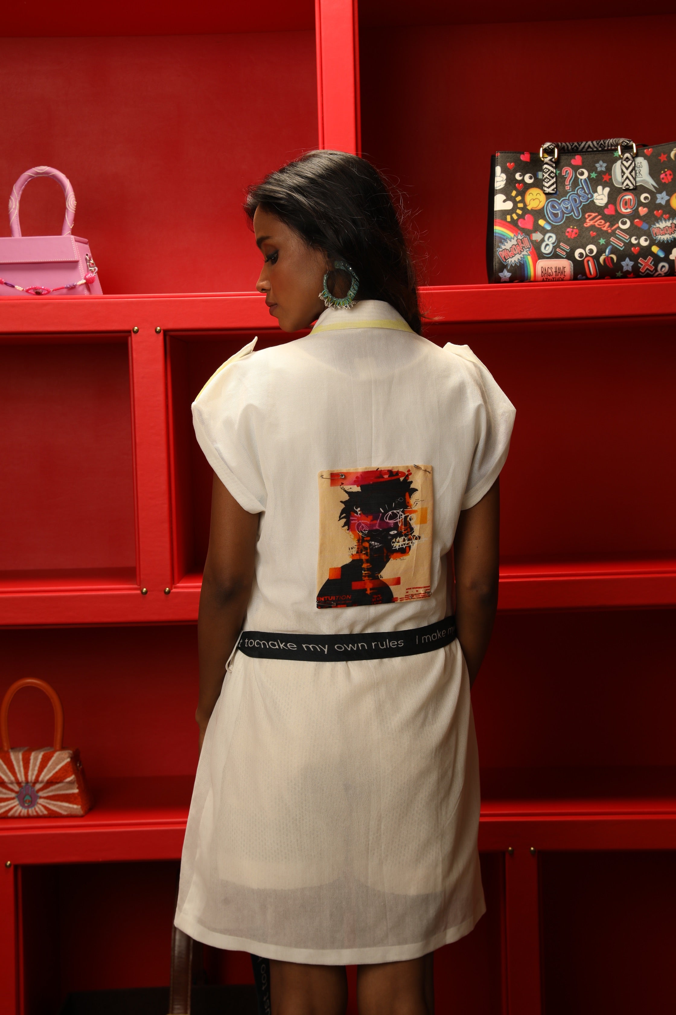DROP OVERLAY WHITE SHACKET WITH SHIRT