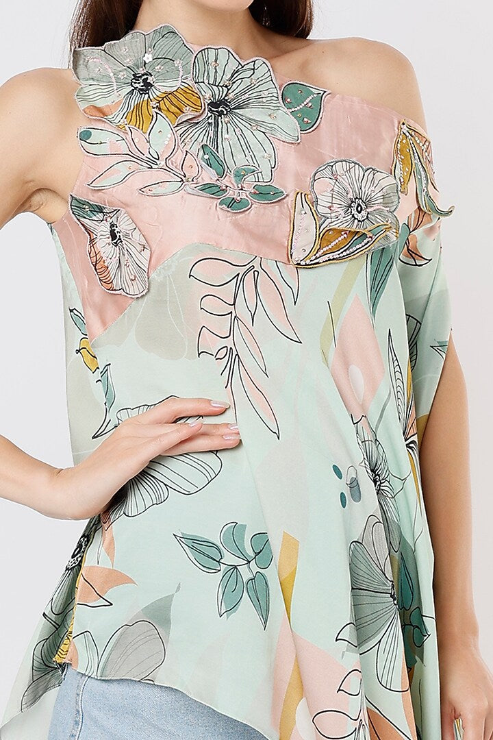 Embroided one side shoulder cape