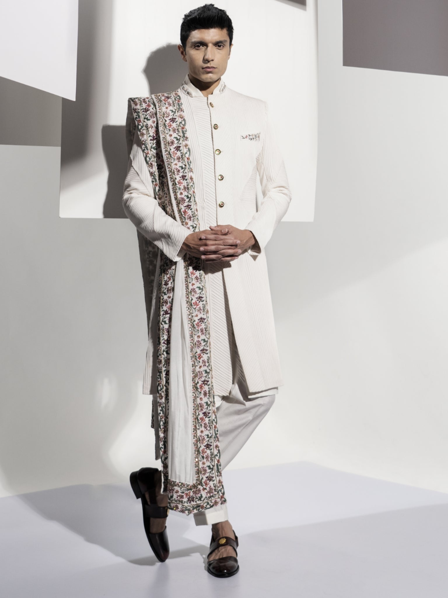 Zegna with hand emb stoll sherwani Aăkrit