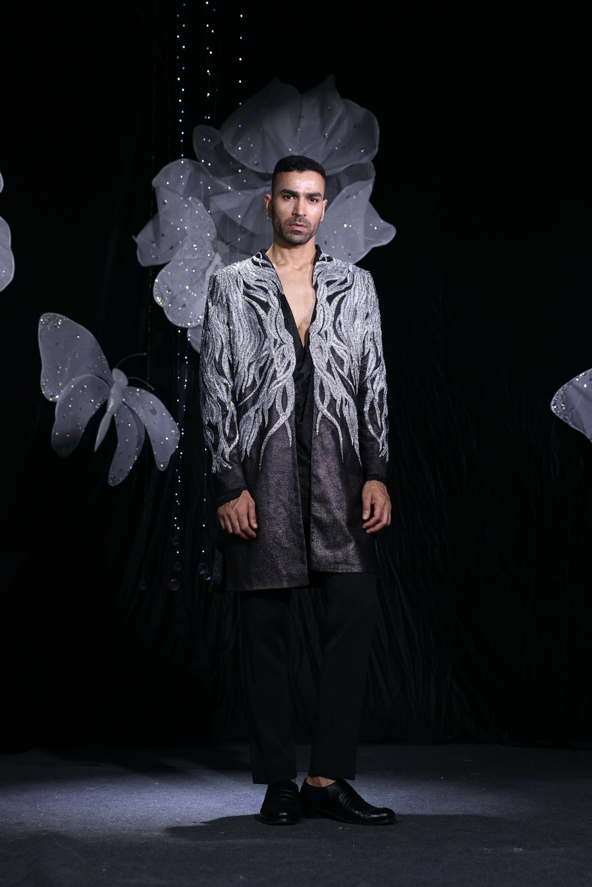 Sapphire noir longline ind-western set