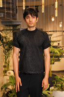 Black and white textured logo engraved hem T-shirt
