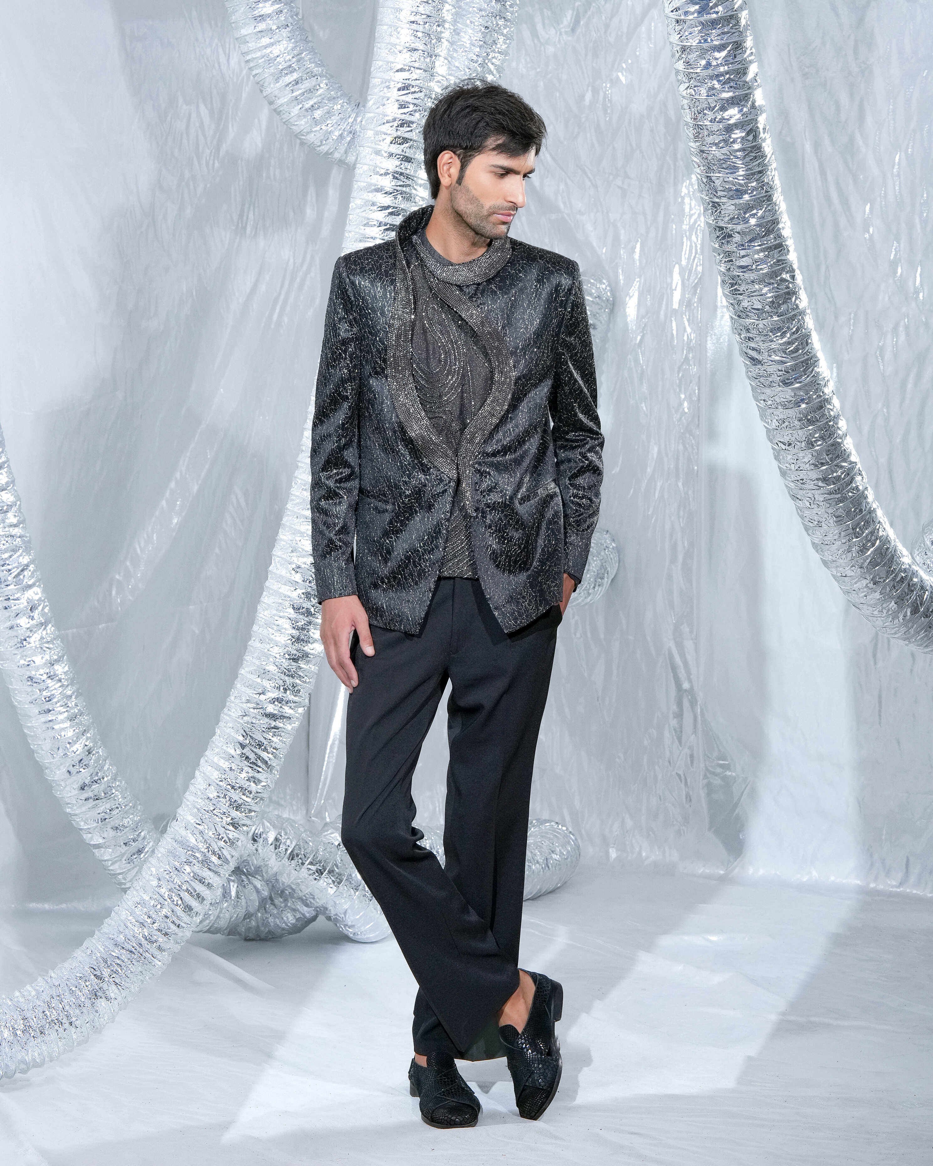 Neo Black Noir Textured Indo Set