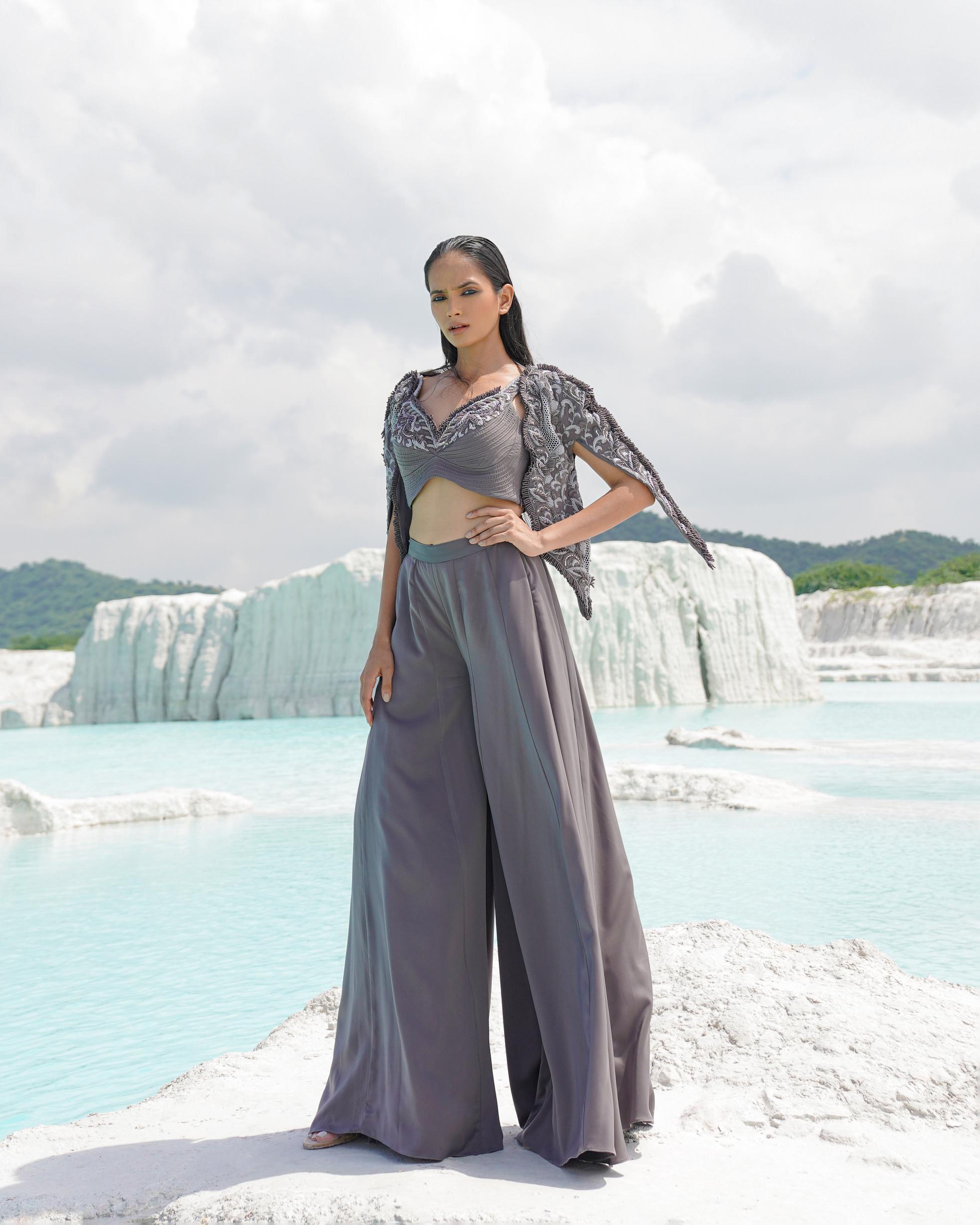 GRAY SILK EMBROIDERY ROUND , OPEN FADEDD GREY KALLIED PALAZZO SET