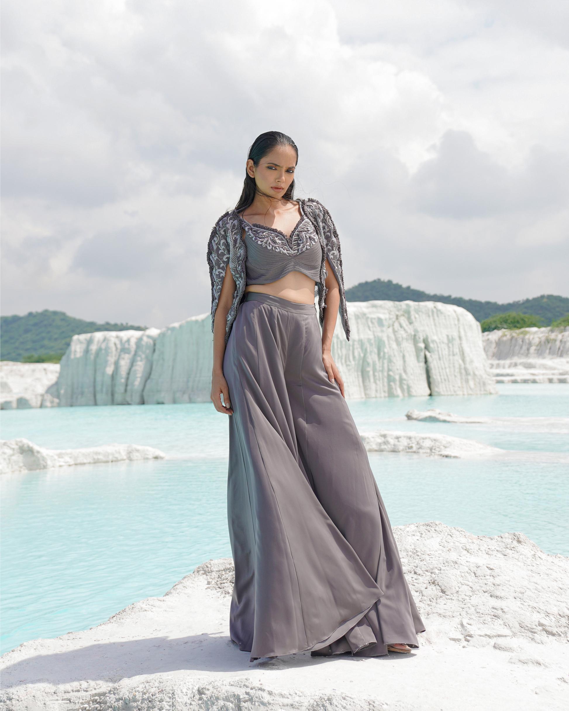 GRAY SILK EMBROIDERY ROUND , OPEN FADEDD GREY KALLIED PALAZZO SET