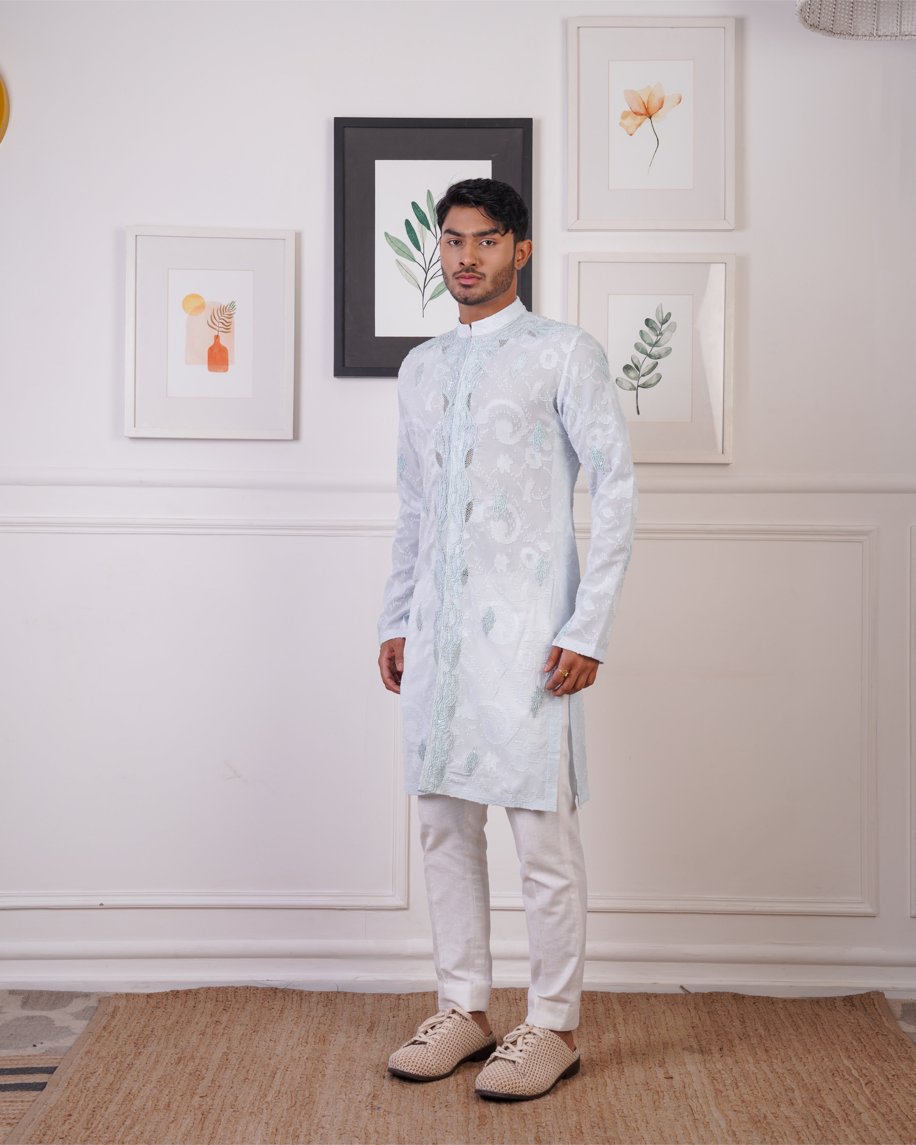 TEXTURED KURTA EMBELLISHED WITH JAAL