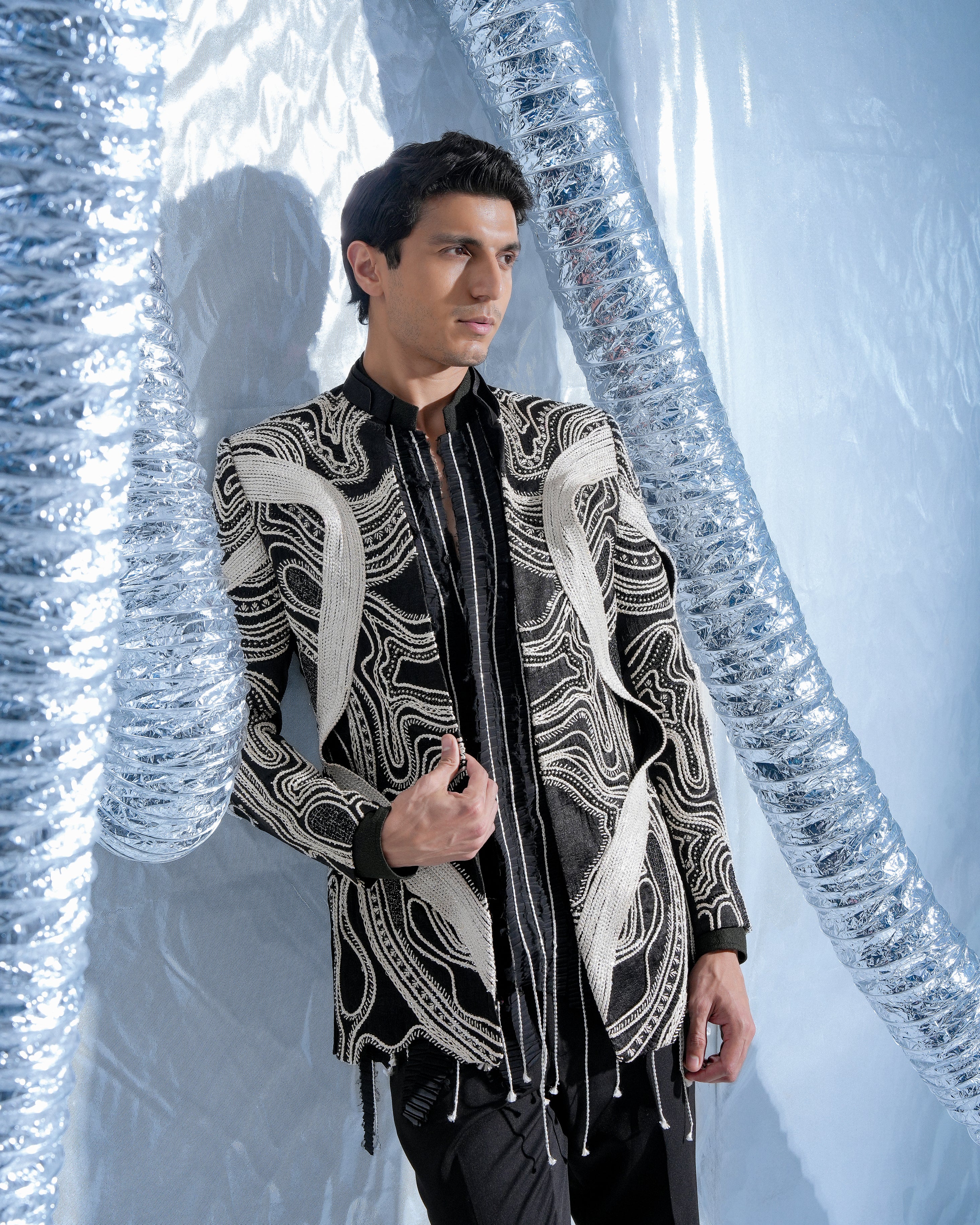 Noir cream Neo Wave ind-western