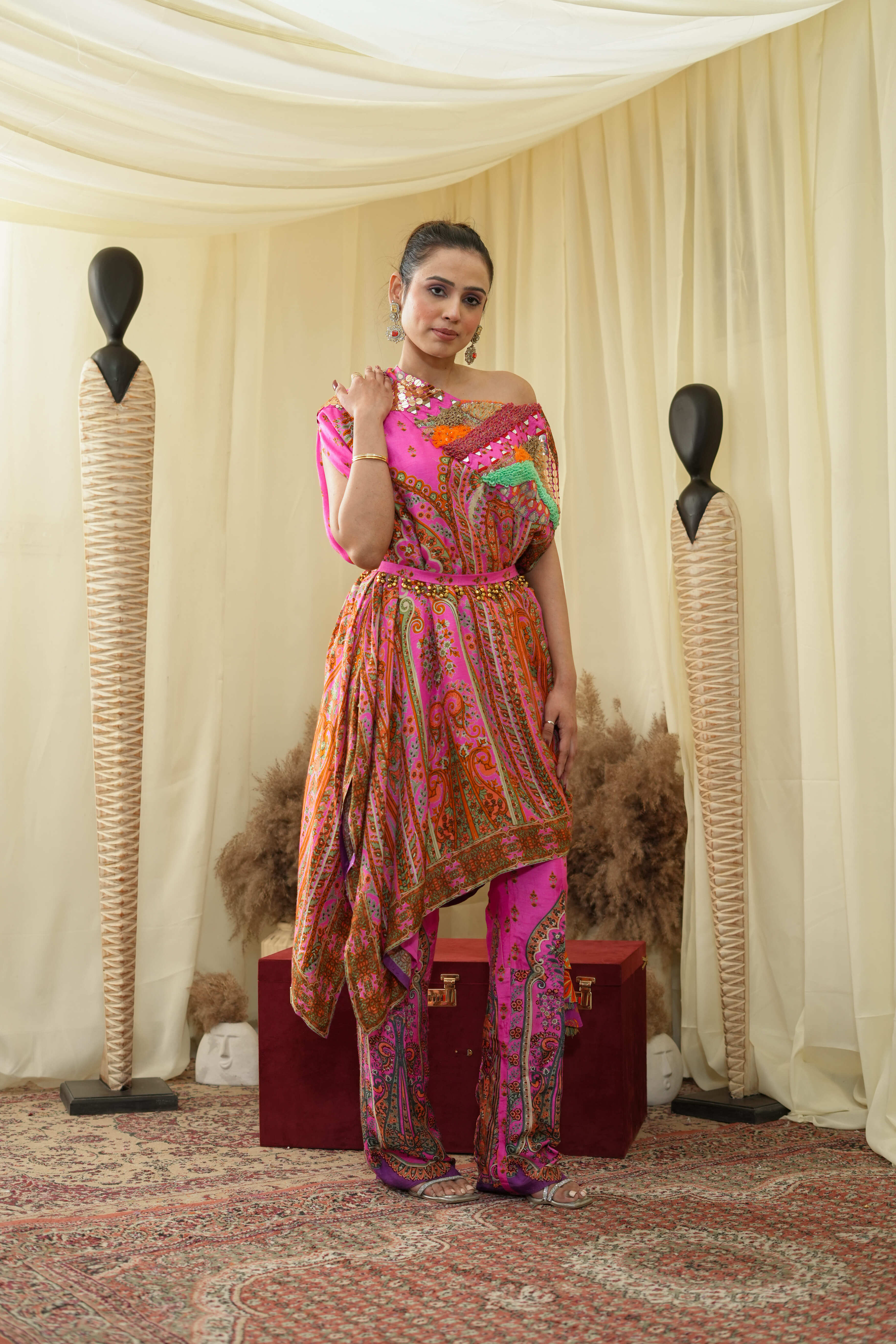 Isdus pink asymmetrical kaaftan