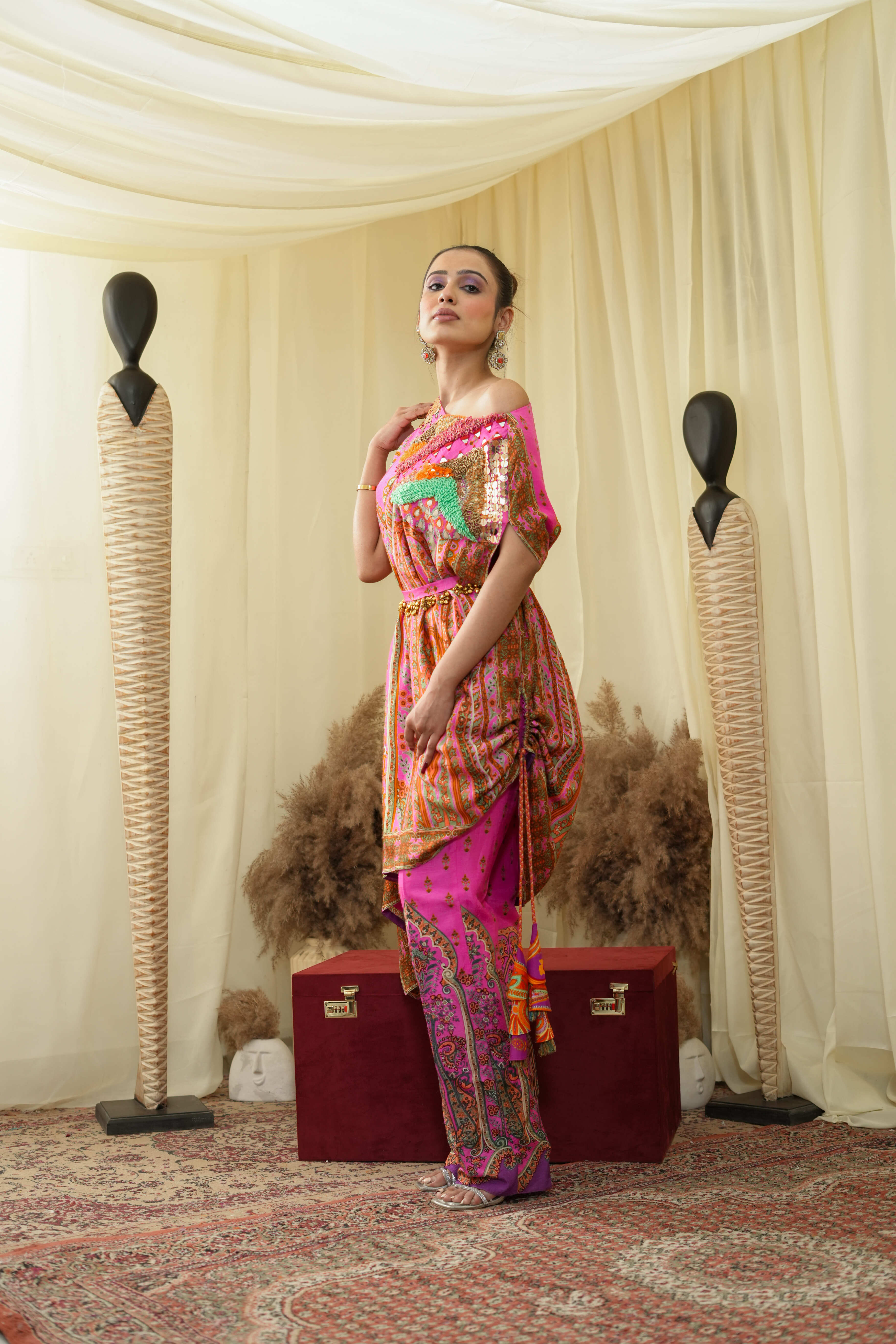 Isdus pink asymmetrical kaaftan