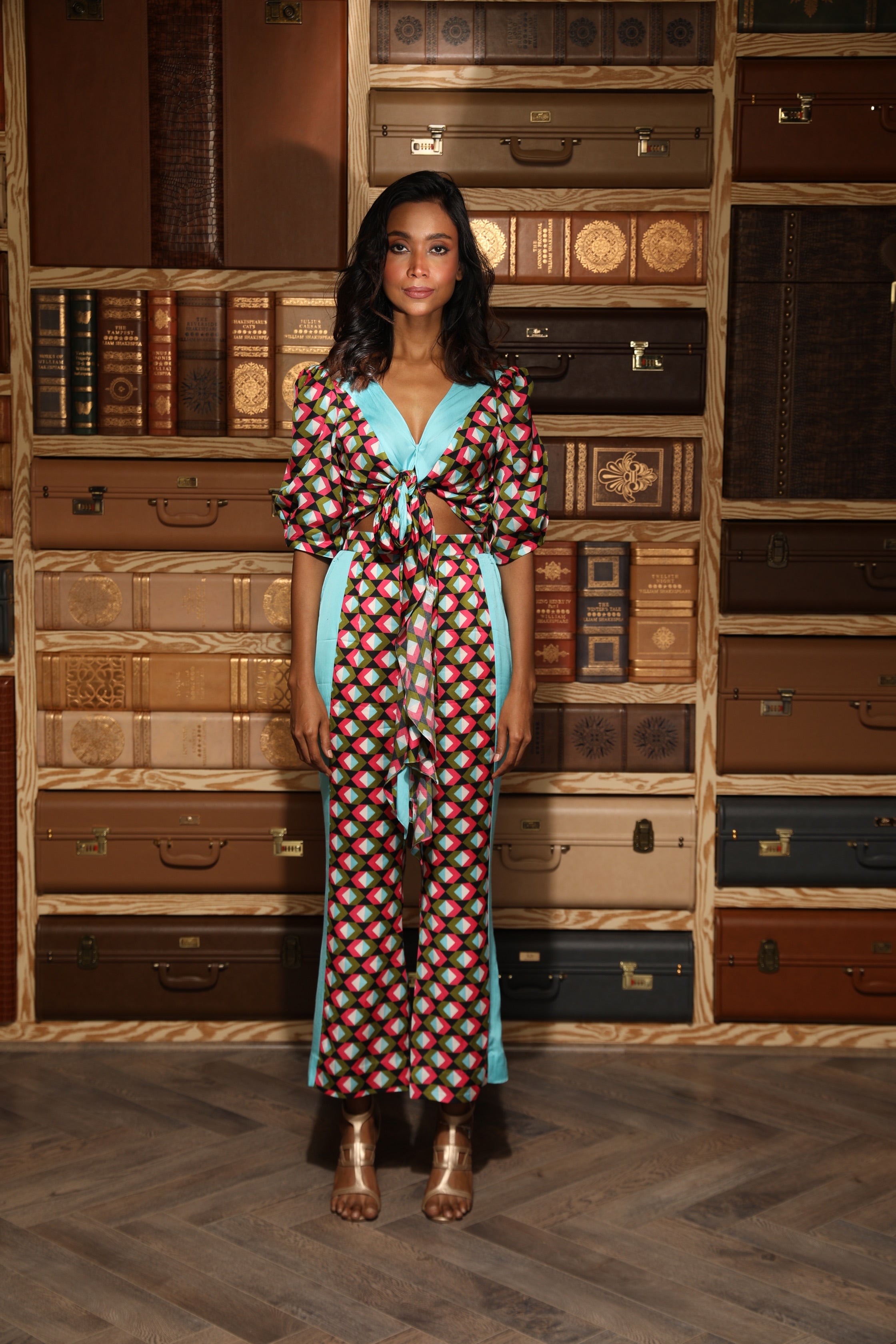 MULTICOLOR PRINTED KNOTTED DRESS