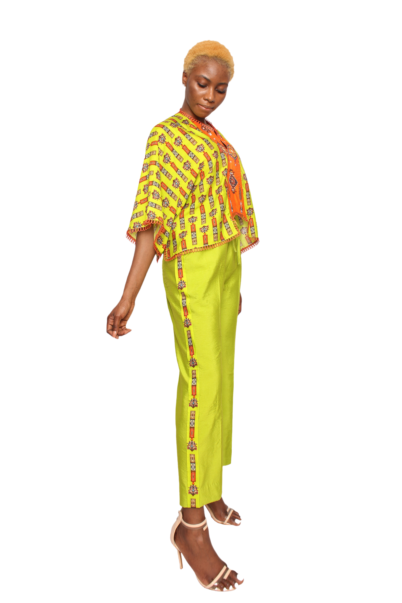 Short kaftan cape with pants indowestern