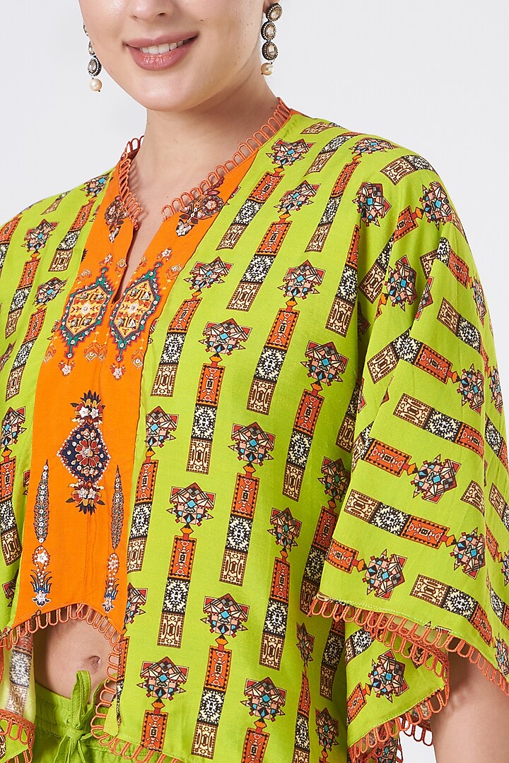 Short kaftan cape with pants indowestern