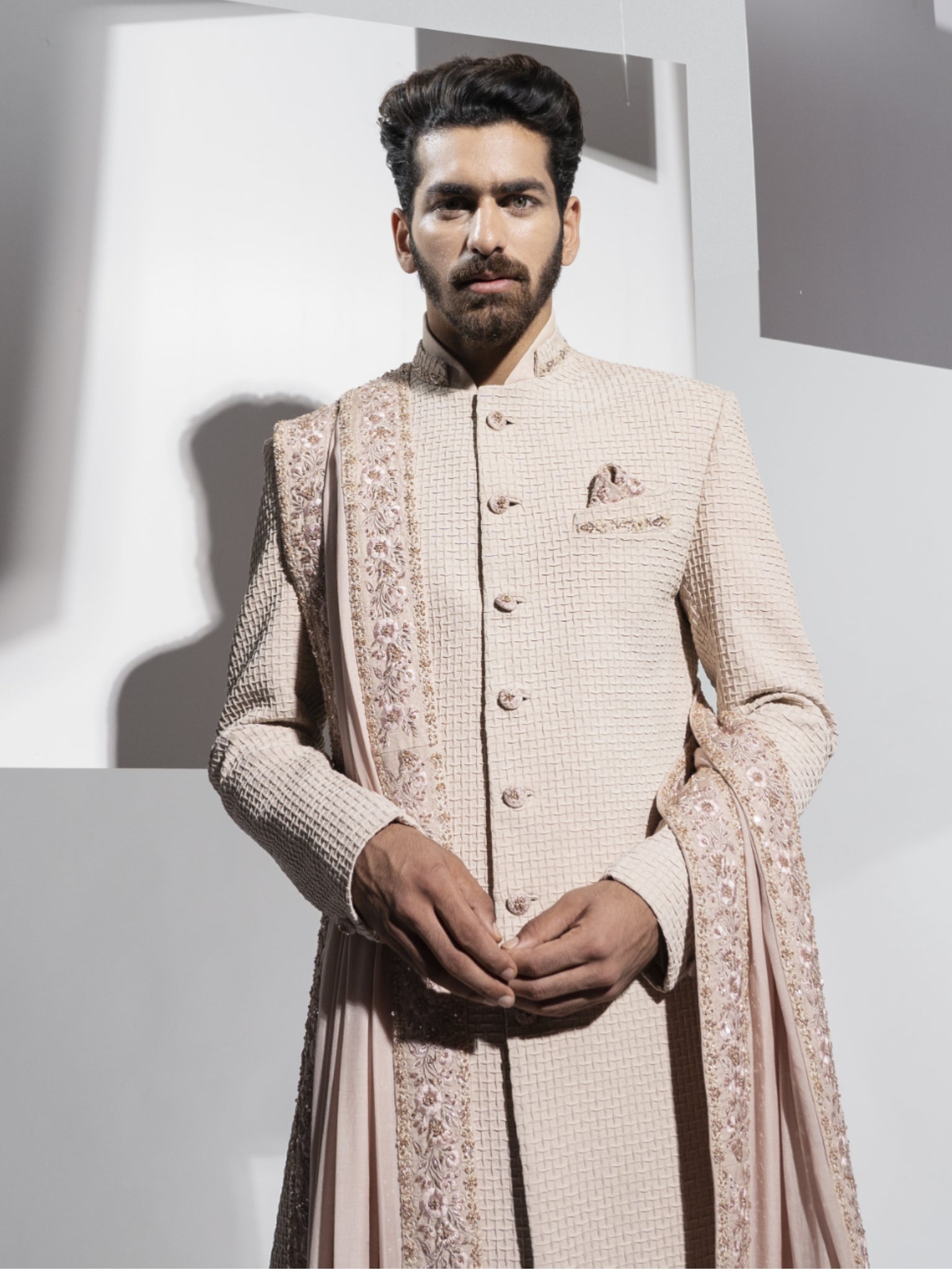 Knitsp sherwani Aăkrit