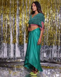 Crop cape drape